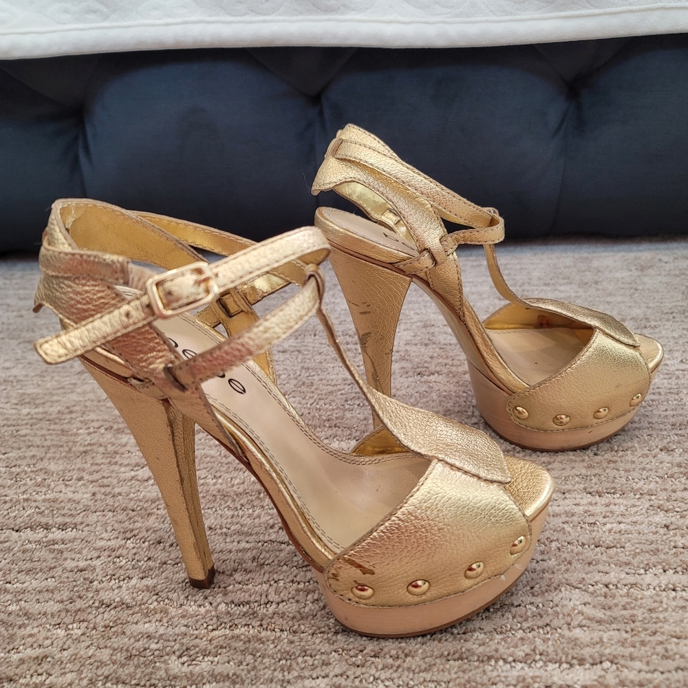 Bebe Platform Metallic Stilleto